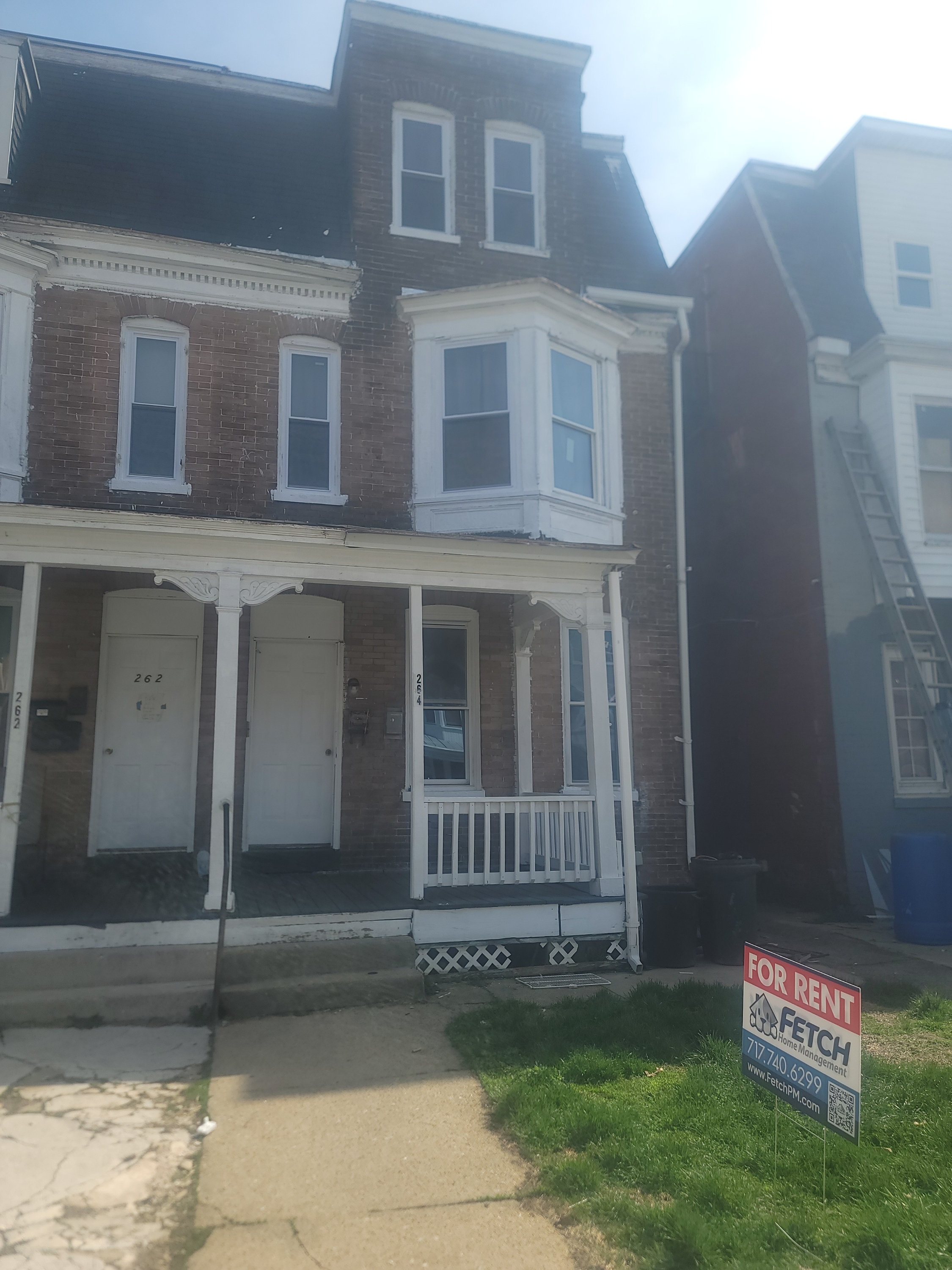 264 West Cottage Place - 1st Fl