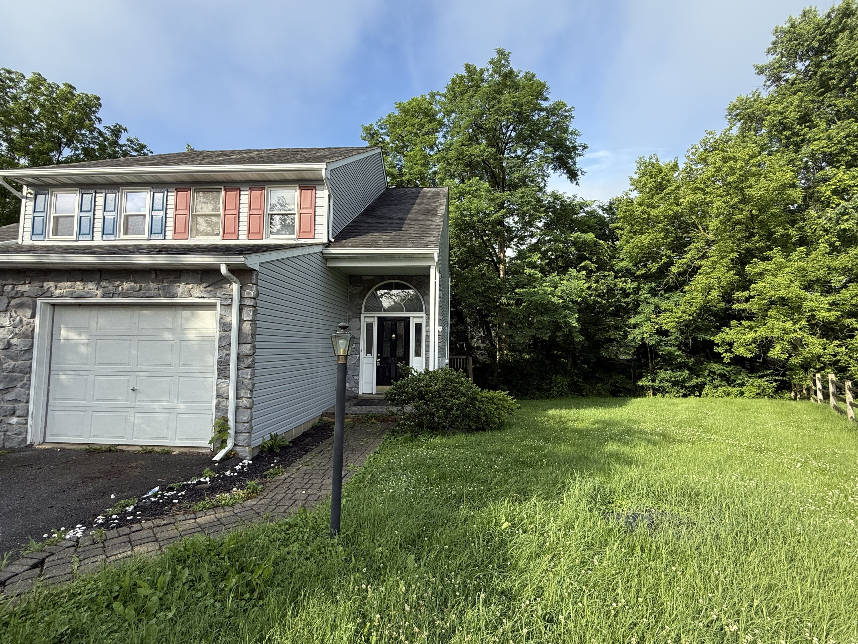 855 South Pearl Street